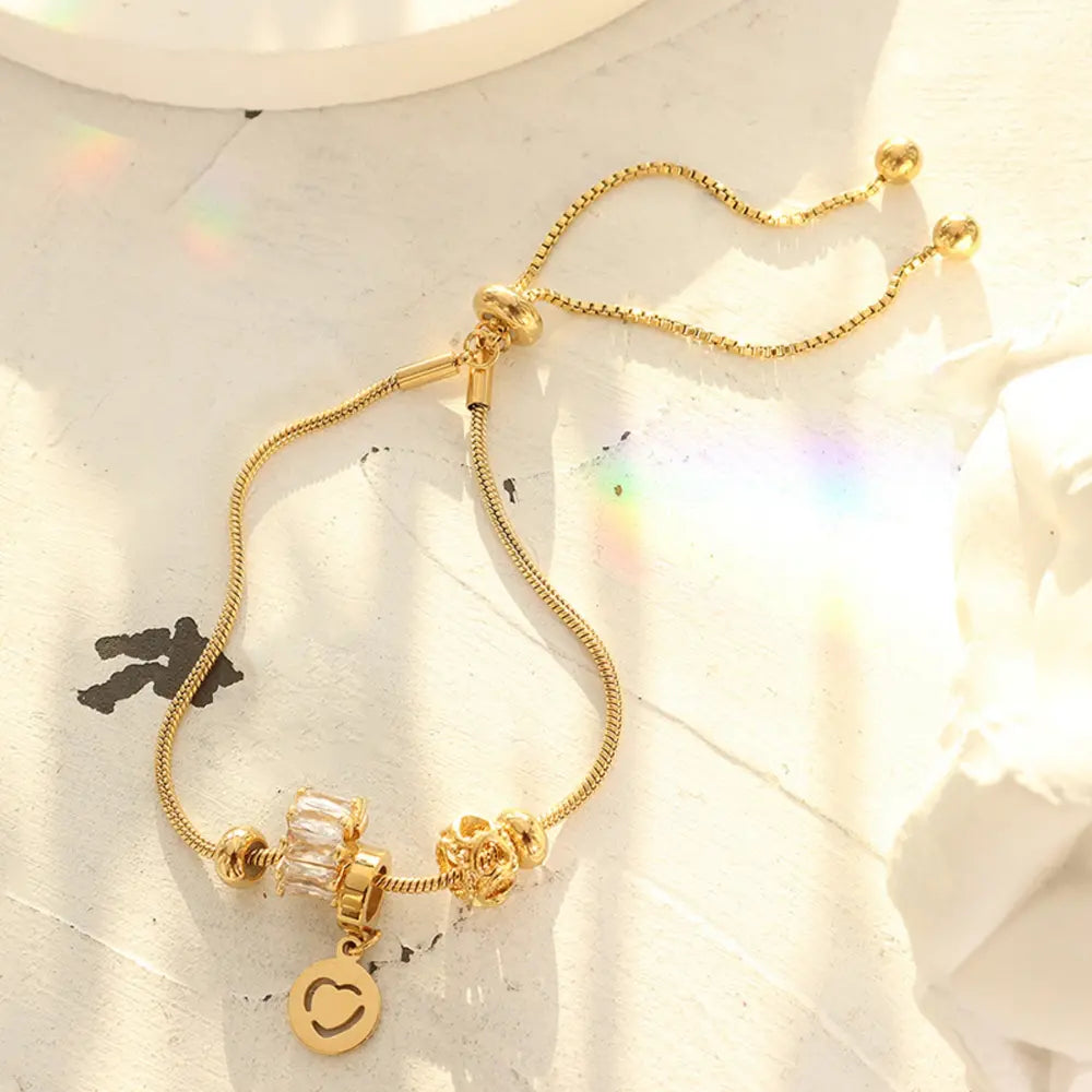 Heart Charm Bracelet – 18K Gold-Plated Titanium Steel – view 1 – Varex HQ