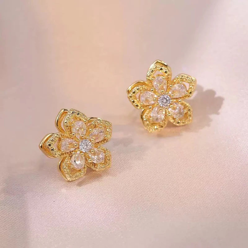 Rotatable Gold Flower Necklace