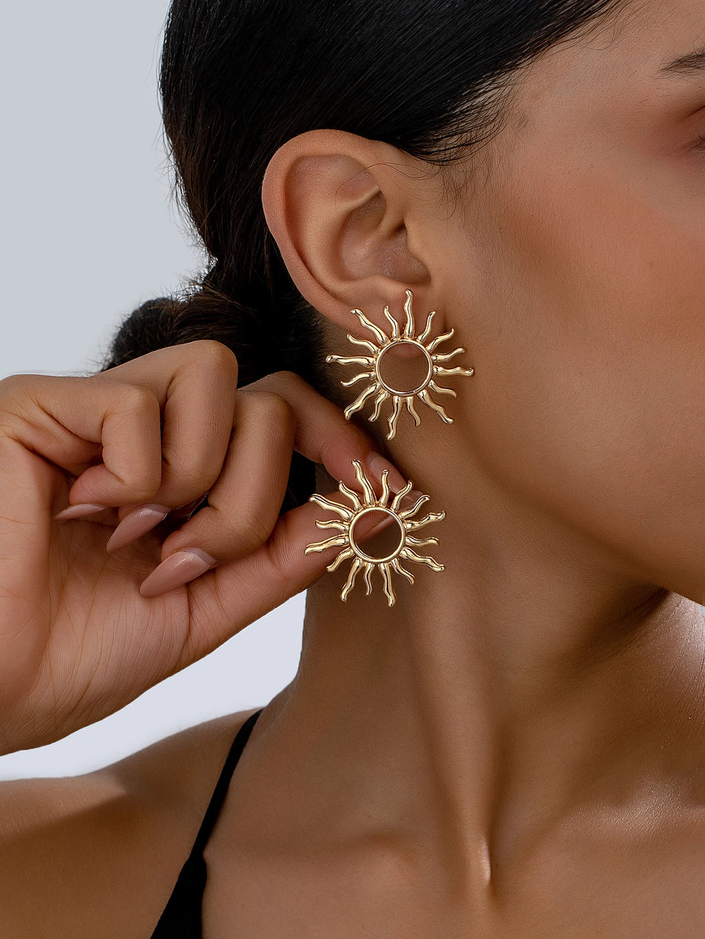 Elegant Sunflower Stud Earrings