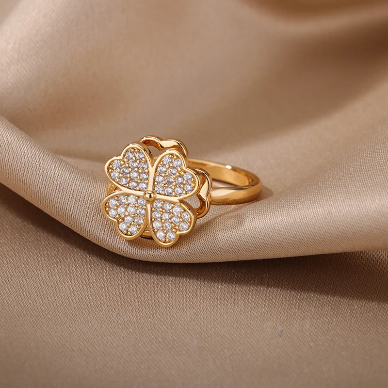 Spinning Clover Ring