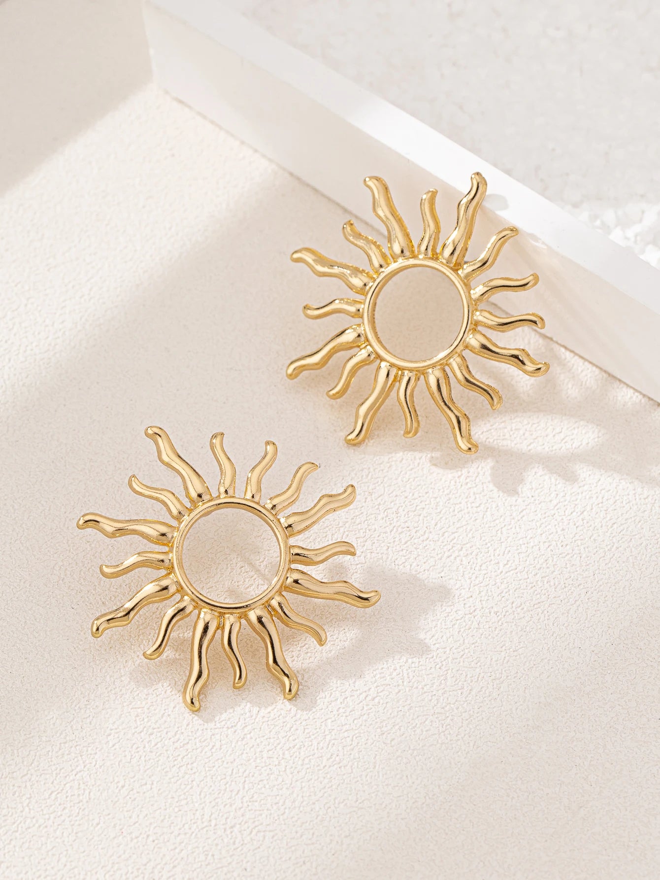 Elegant Sunflower Stud Earrings