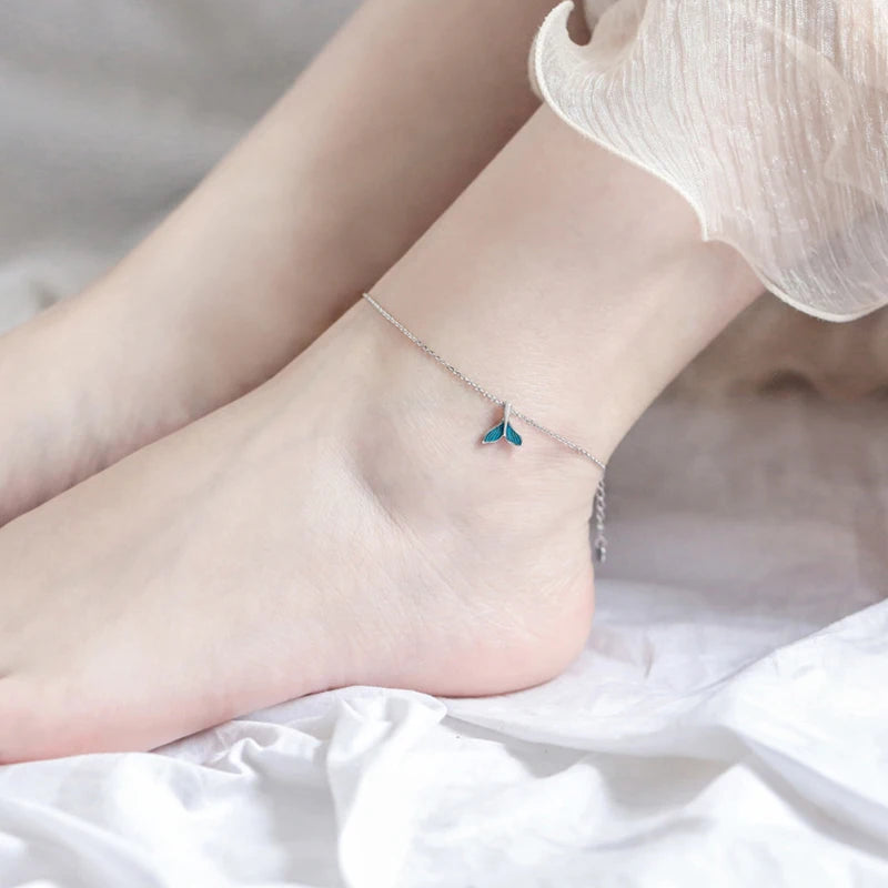 Silver-tone dazzling chain anklet, flat lay product shot, Varex HQ
