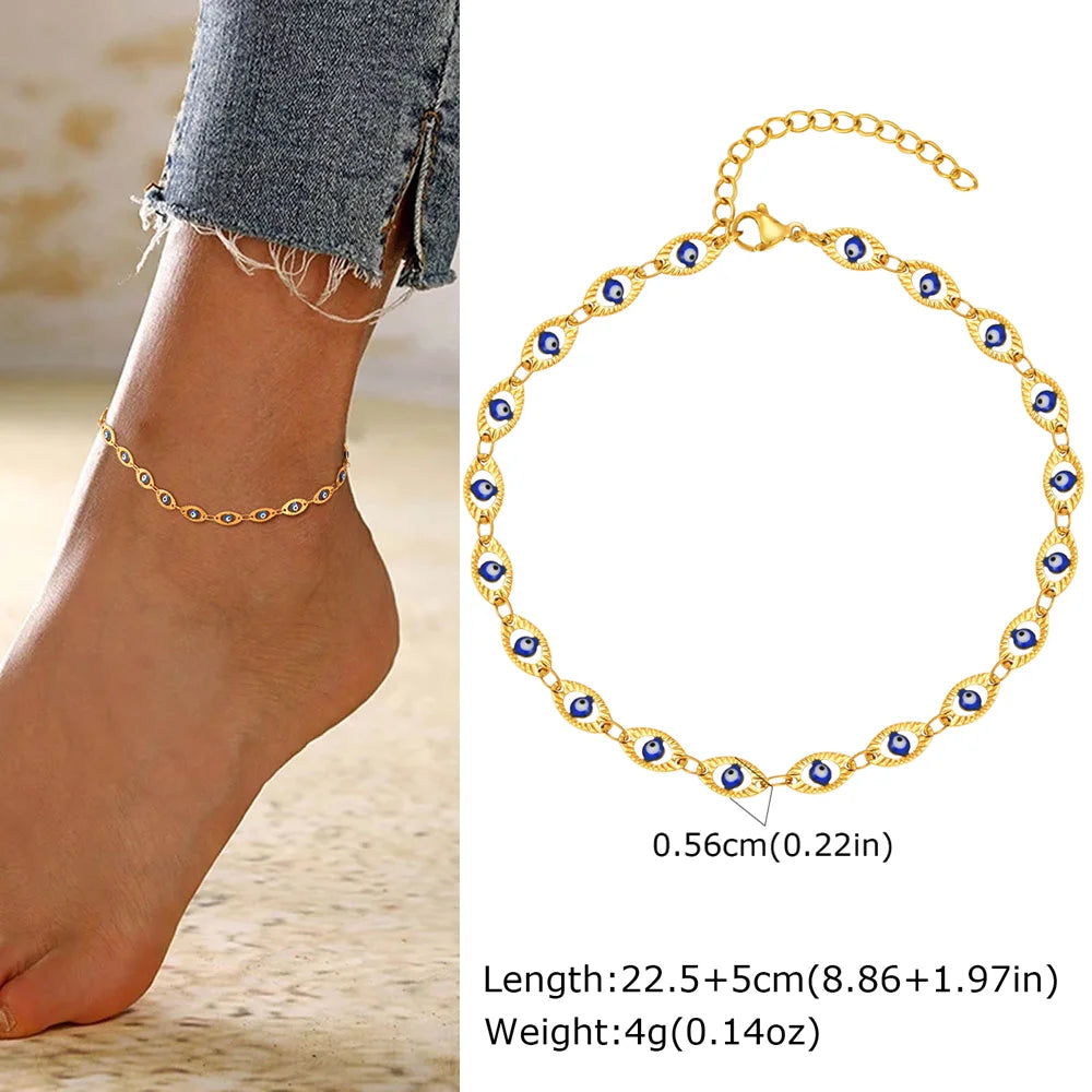 Gold-plated heart charm anklet, studio product shot, Varex HQ