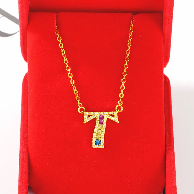 Personalized gold-plated initial pendant necklace with cubic zirconia - craftsmanship close-up - Varex HQ