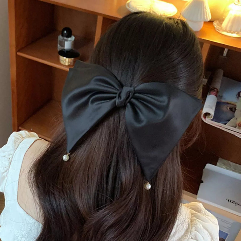 Satin Pearl Bow Hair Clip – Polyester, additional product photo – Varex HQ