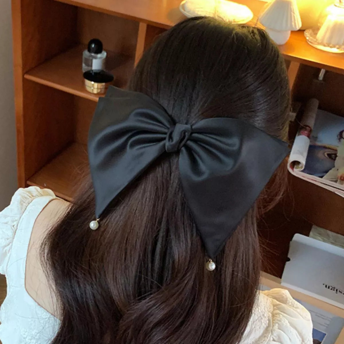 Satin Pearl Bow Hair Clip – Polyester, additional product photo – Varex HQ