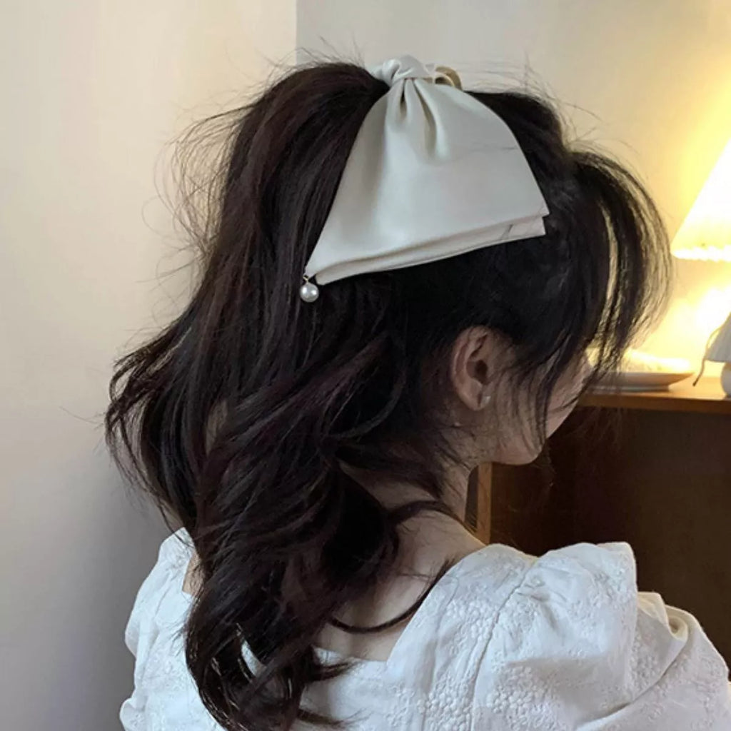 Satin Pearl Bow Hair Clip – Polyester, additional product photo – Varex HQ