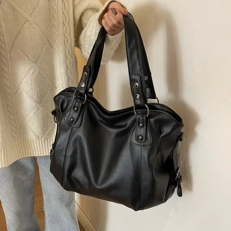 Vertical-Zip Vegan Leather Multi-Compartment Tote in black, 40x27x15cm, product angle showing structured silhouette – Varex HQ