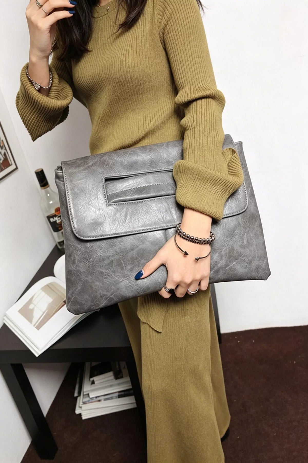 Vintage Envelope Clutch - Faux Leather - view 1 - Varex HQ