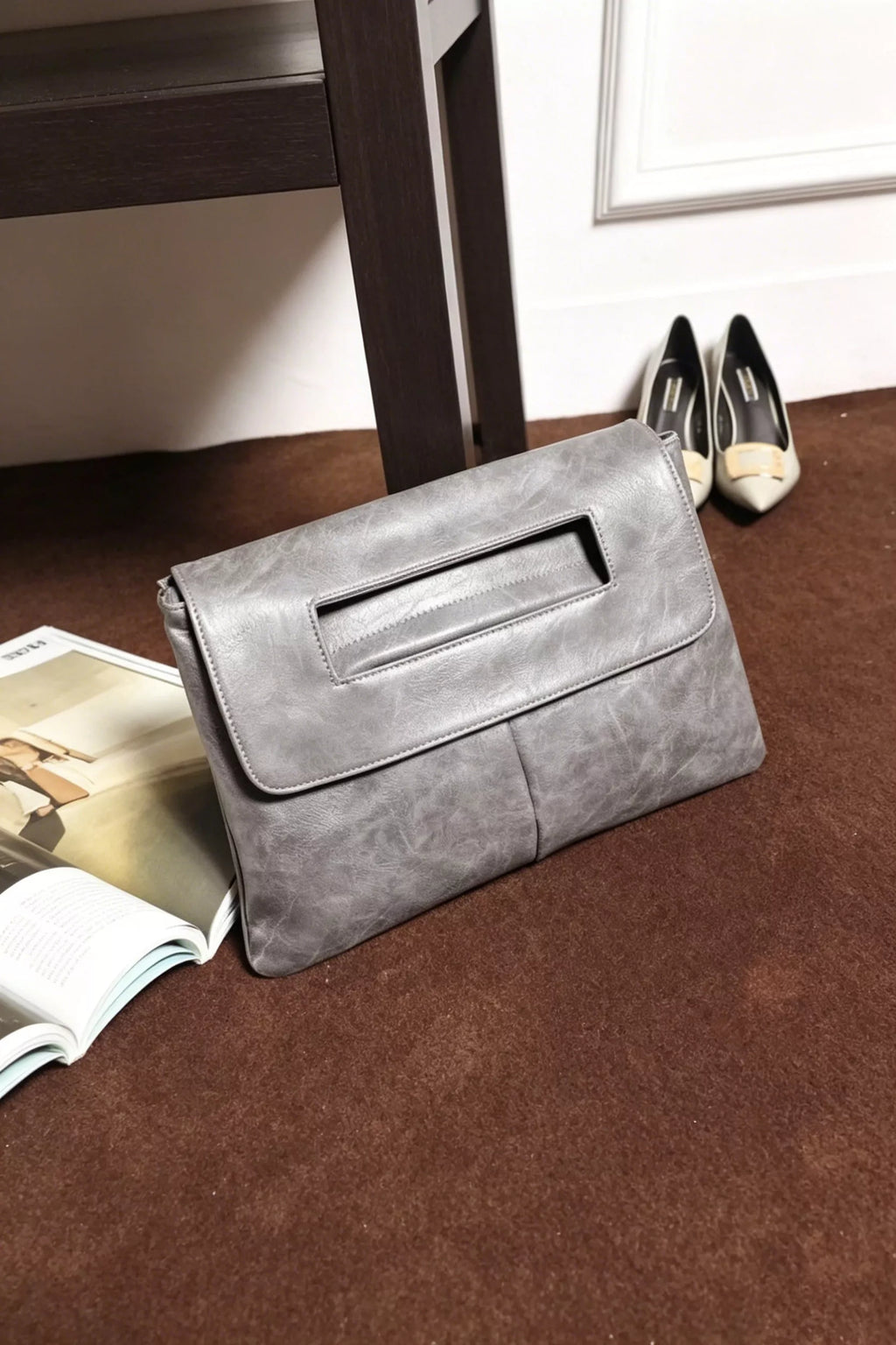 Vintage Envelope Clutch - Faux Leather - view 4 - Varex HQ