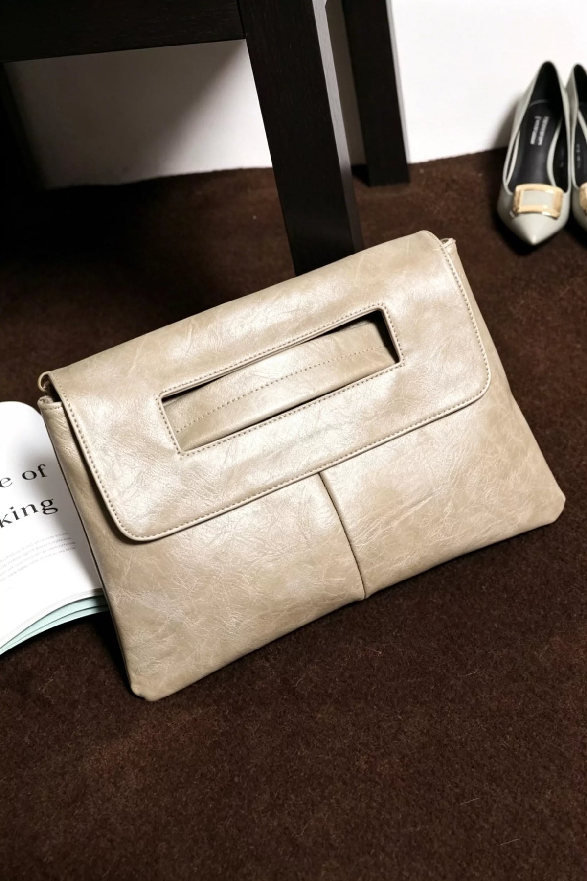 Vintage Envelope Clutch - Faux Leather - view 6 - Varex HQ