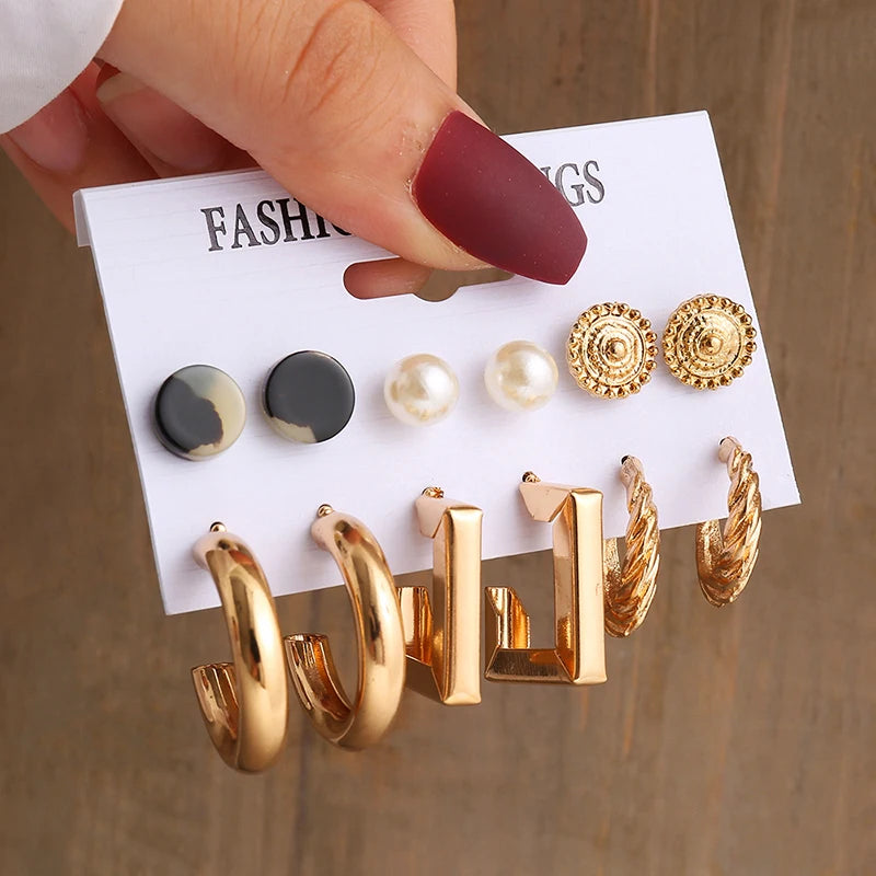Vintage gold-tone faux-pearl earring set, product photo 15 - Varex HQ
