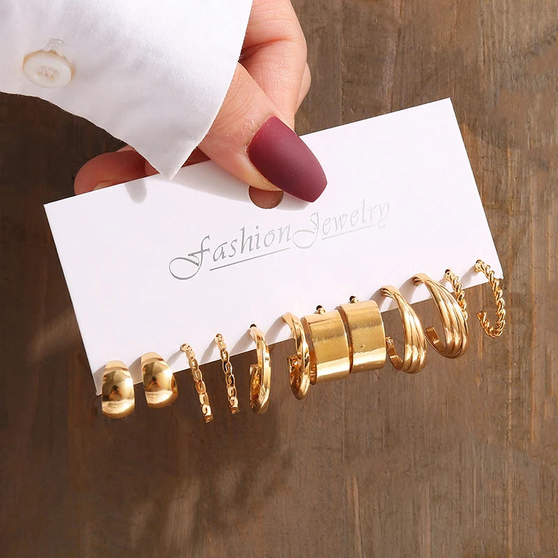 Vintage gold-tone faux-pearl earring set, product photo 16 - Varex HQ